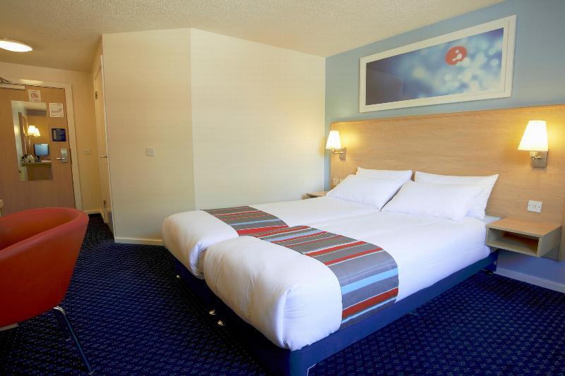 Travelodge Еър Екстериор снимка